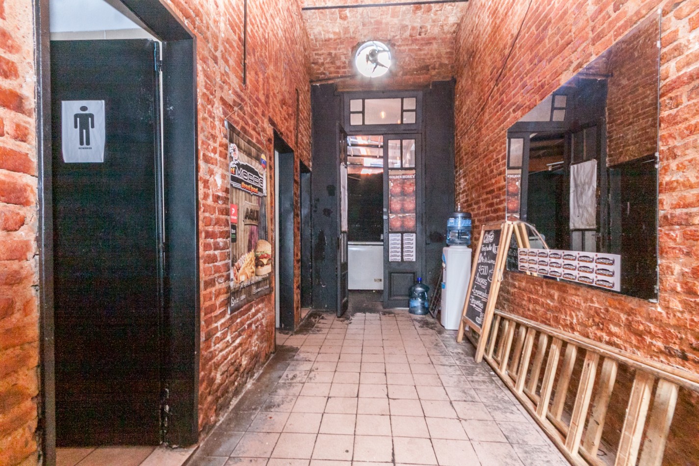 VENTA FONDO DE COMERCIO - RESTO BAR "EL MORRO STREET FOOD" - EXCELENTE UBICACION S/ Av. Hipolito Yrigoyen al 4200