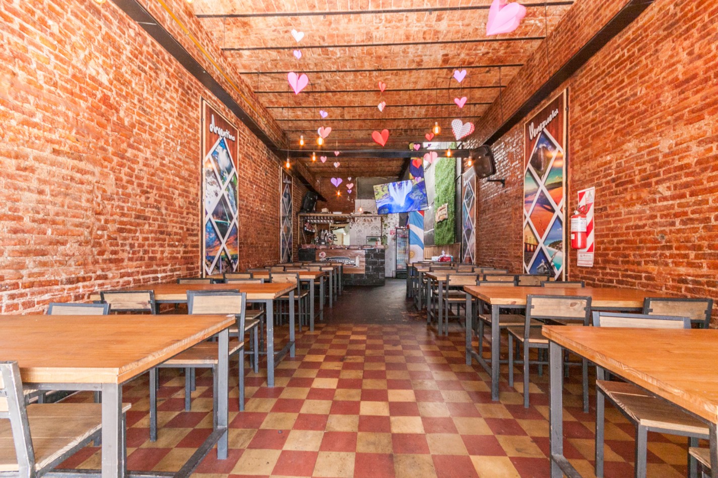 VENTA FONDO DE COMERCIO - RESTO BAR "EL MORRO STREET FOOD" - EXCELENTE UBICACION S/ Av. Hipolito Yrigoyen al 4200