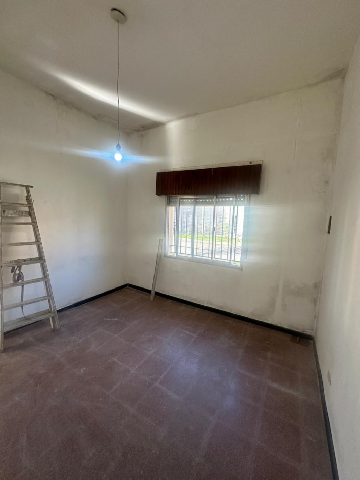 CASA 4 AMBIENTES C/ PATIO - EN ALQUILER - (Disponible para Septiembre 2024) -Gral. Pacheco y Almeyra - Remedios de Escalada