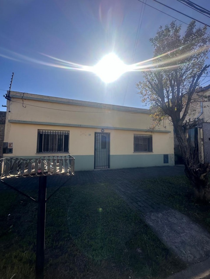 CASA 4 AMBIENTES C/ PATIO - EN ALQUILER - (Disponible para Septiembre 2024) -Gral. Pacheco y Almeyra - Remedios de Escalada