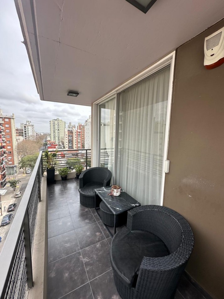 IMPECABLE DEPARTAMENTO DE 3 AMB. AL FRENTE C/COCHERA (Muy Amplia) - PISO ALTO CON PALIER PRIVADO - CARLOS GARDEL AL 100