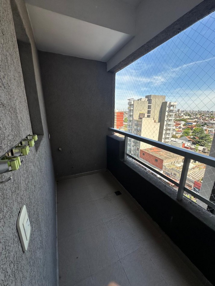 IMPECABLE 2 AMB. TIPO LOFT - CON DOBLE BALCON y VISTA DESPEJADA - CONTRAFRENTE