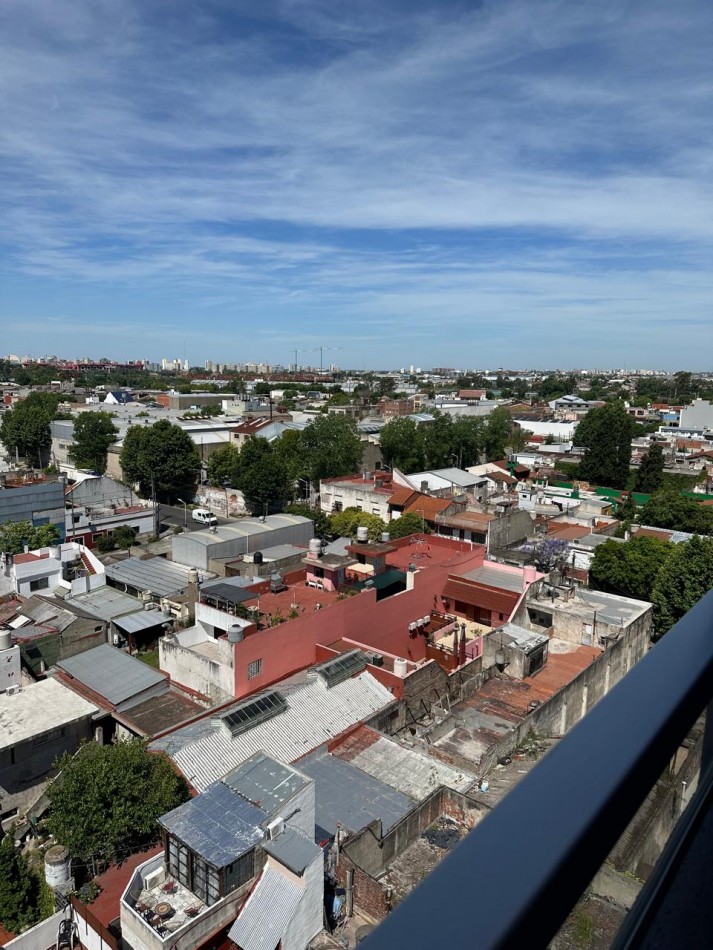 IMPECABLE MONOAMBIENTE DE 46 m2 DIVISIBLE - TIPO LOFT - CON DOBLE BALCON y VISTA DESPEJADA - CONTRAFRENTE