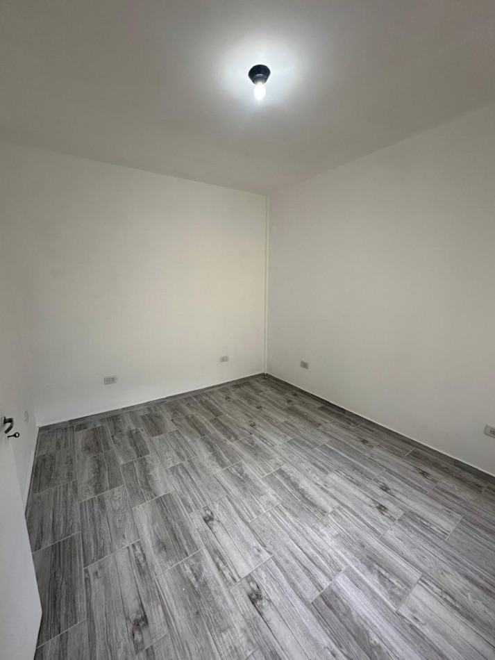 2 AMB. CON PATIO 60 m2 Totales - RECICLADO A NUEVO - PLANTA BAJA - ESCRITURA BONIFICADA - AV. San Martin 2100 - Lanus Oeste