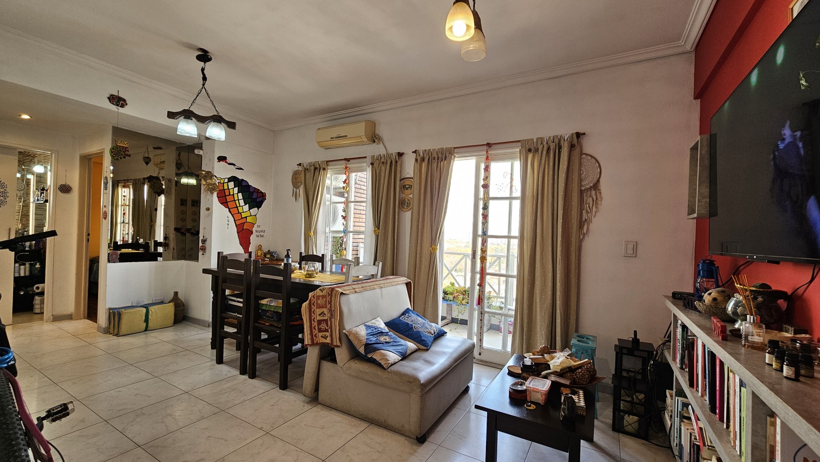 AMPLIO SEMIPISO DE 2 AMB. C/ COCHERA EN PISO ALTO EN VENTA - LAS PIEDRAS 1400 - LANUS ESTE