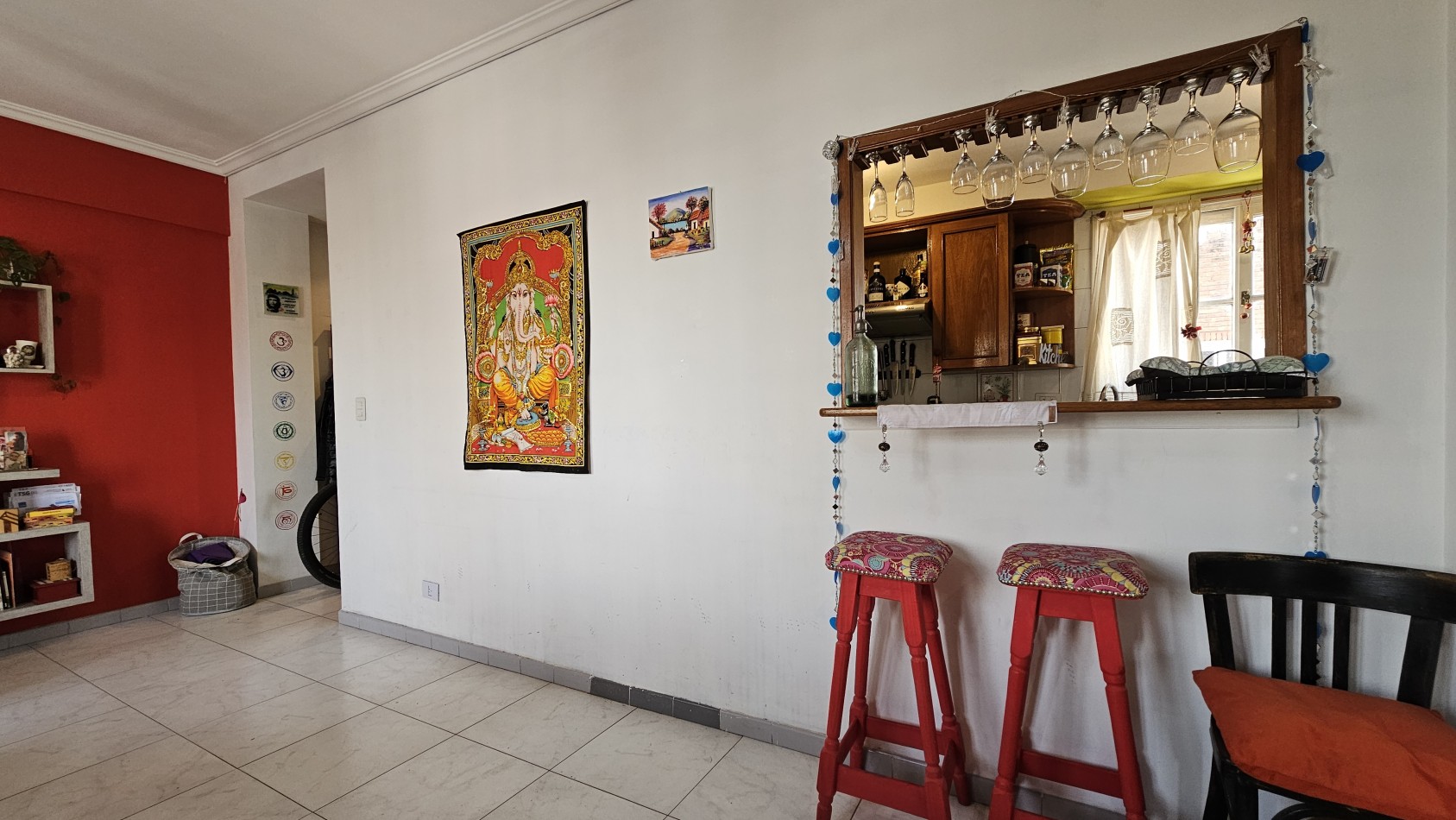 AMPLIO SEMIPISO DE 2 AMB. C/ COCHERA EN PISO ALTO EN VENTA - LAS PIEDRAS 1400 - LANUS ESTE