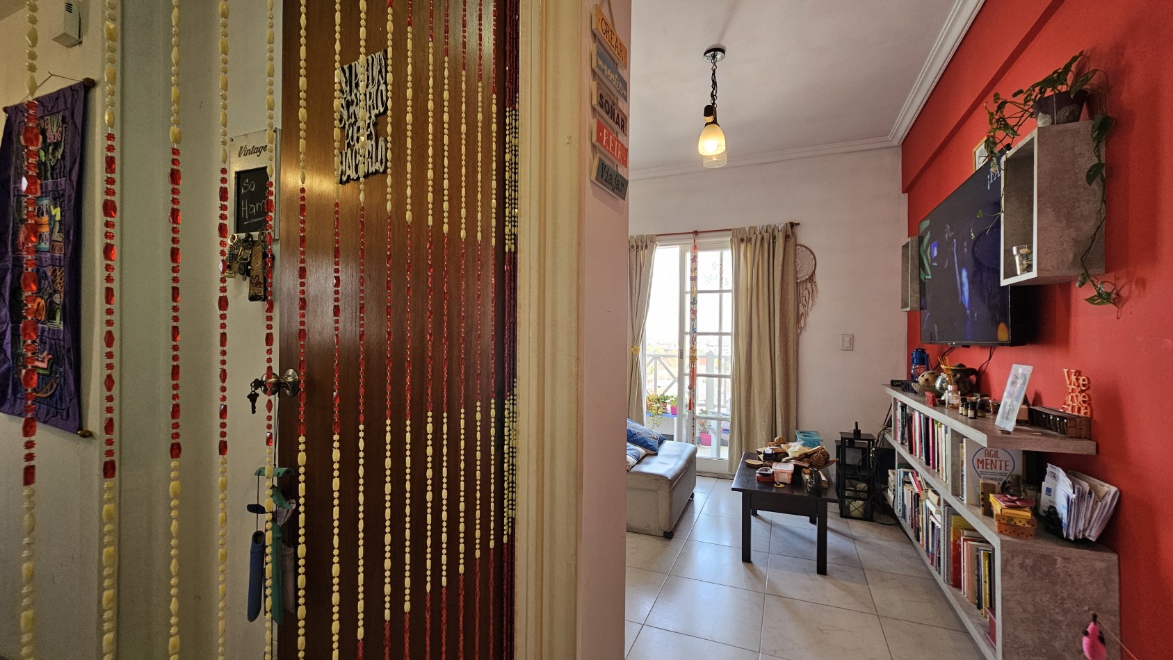 AMPLIO SEMIPISO DE 2 AMB. C/ COCHERA EN PISO ALTO EN VENTA - LAS PIEDRAS 1400 - LANUS ESTE
