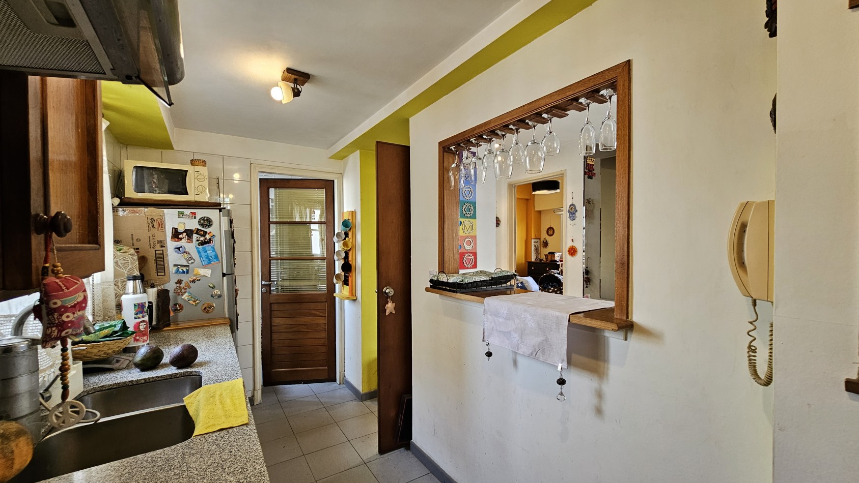 AMPLIO SEMIPISO DE 2 AMB. C/ COCHERA EN PISO ALTO EN VENTA - LAS PIEDRAS 1400 - LANUS ESTE