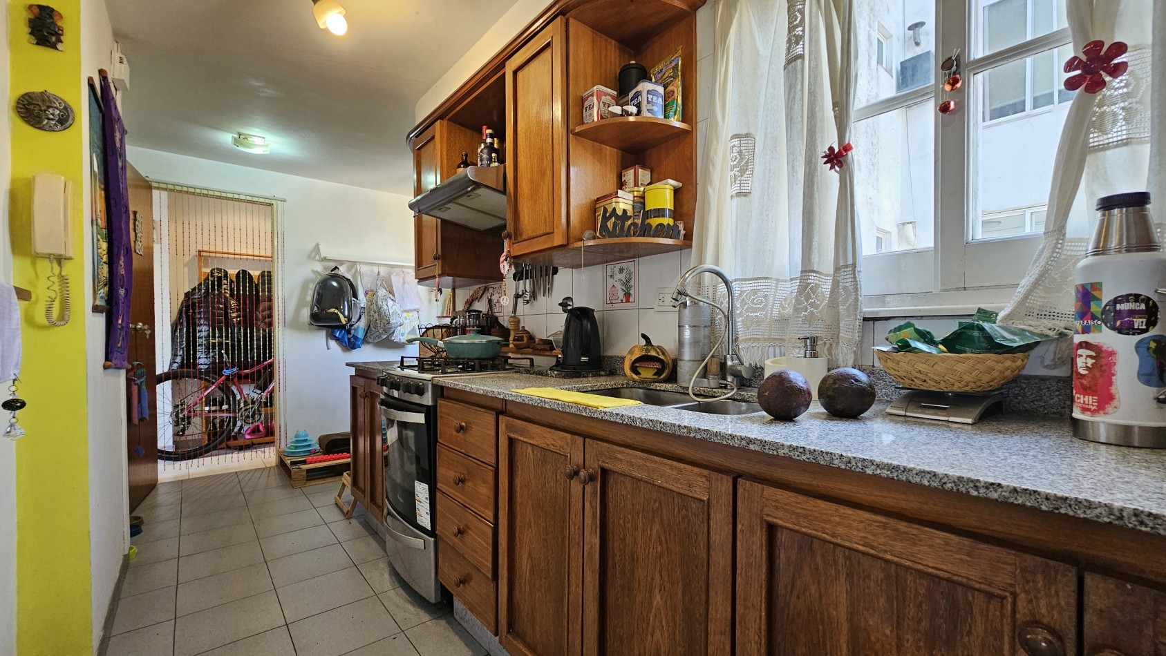 AMPLIO SEMIPISO DE 2 AMB. C/ COCHERA EN PISO ALTO EN VENTA - LAS PIEDRAS 1400 - LANUS ESTE