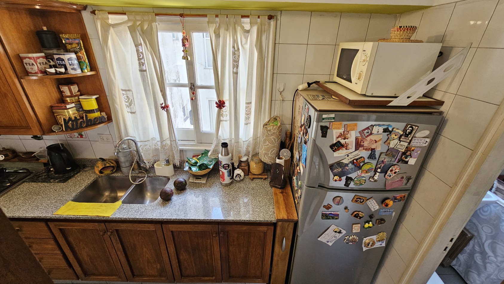 AMPLIO SEMIPISO DE 2 AMB. C/ COCHERA EN PISO ALTO EN VENTA - LAS PIEDRAS 1400 - LANUS ESTE