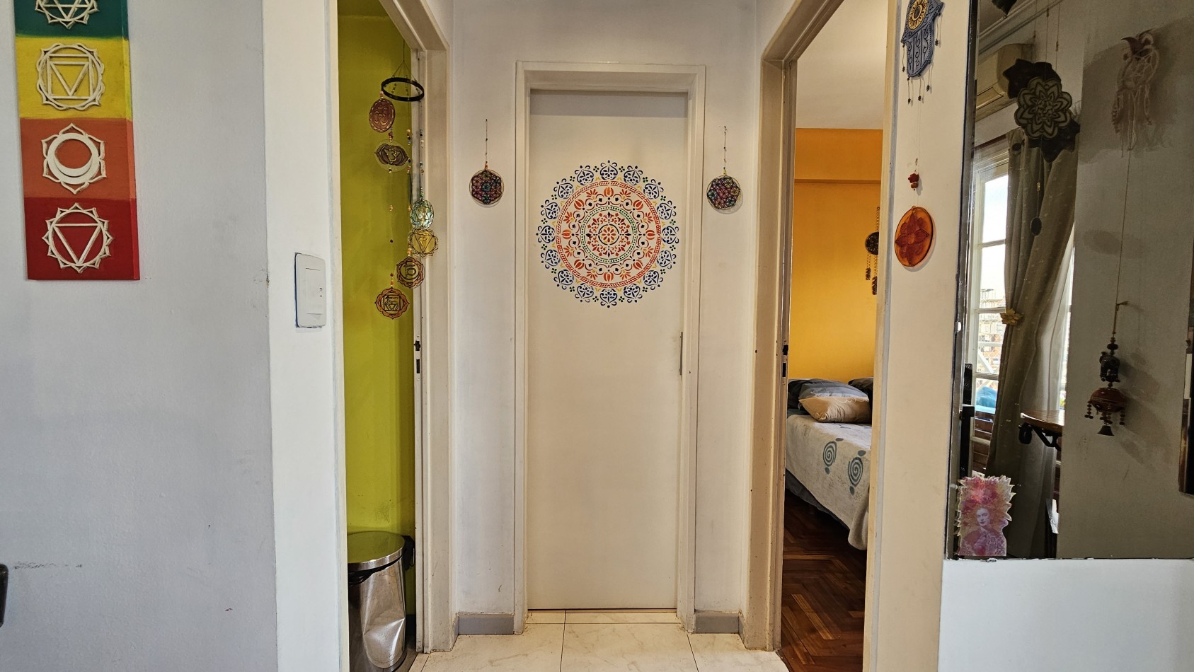 AMPLIO SEMIPISO DE 2 AMB. C/ COCHERA EN PISO ALTO EN VENTA - LAS PIEDRAS 1400 - LANUS ESTE