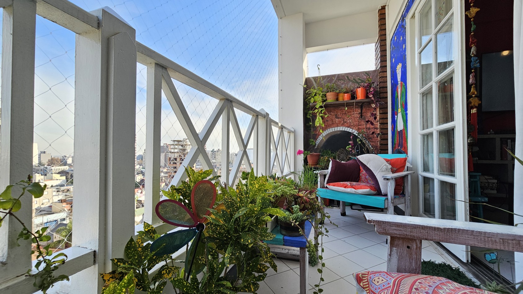 AMPLIO SEMIPISO DE 2 AMB. C/ COCHERA EN PISO ALTO EN VENTA - LAS PIEDRAS 1400 - LANUS ESTE
