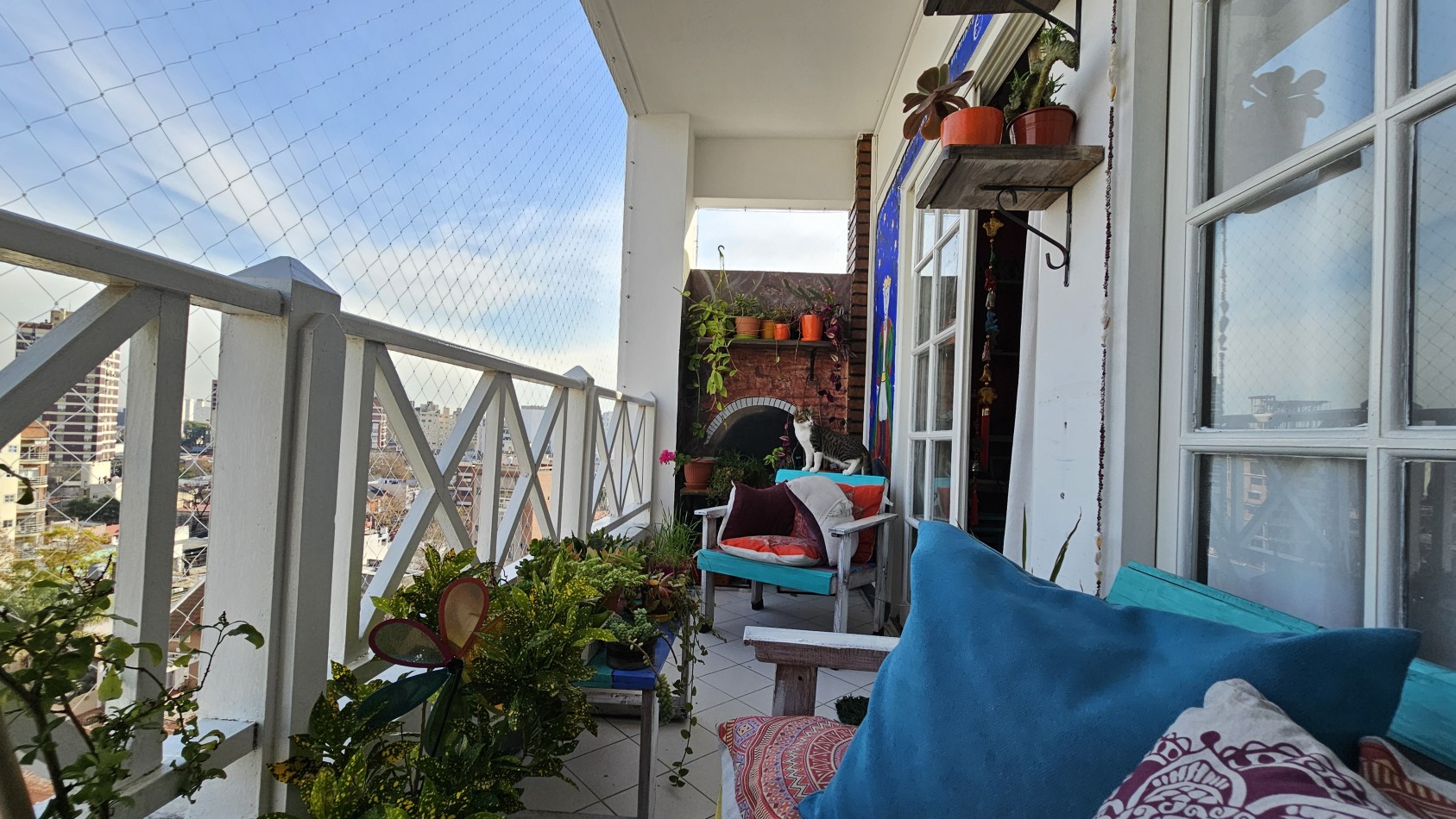 AMPLIO SEMIPISO DE 2 AMB. C/ COCHERA EN PISO ALTO EN VENTA - LAS PIEDRAS 1400 - LANUS ESTE
