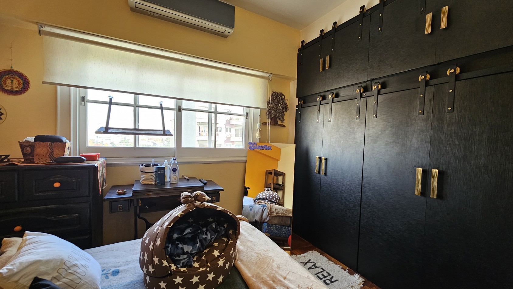 AMPLIO SEMIPISO DE 2 AMB. C/ COCHERA EN PISO ALTO EN VENTA - LAS PIEDRAS 1400 - LANUS ESTE