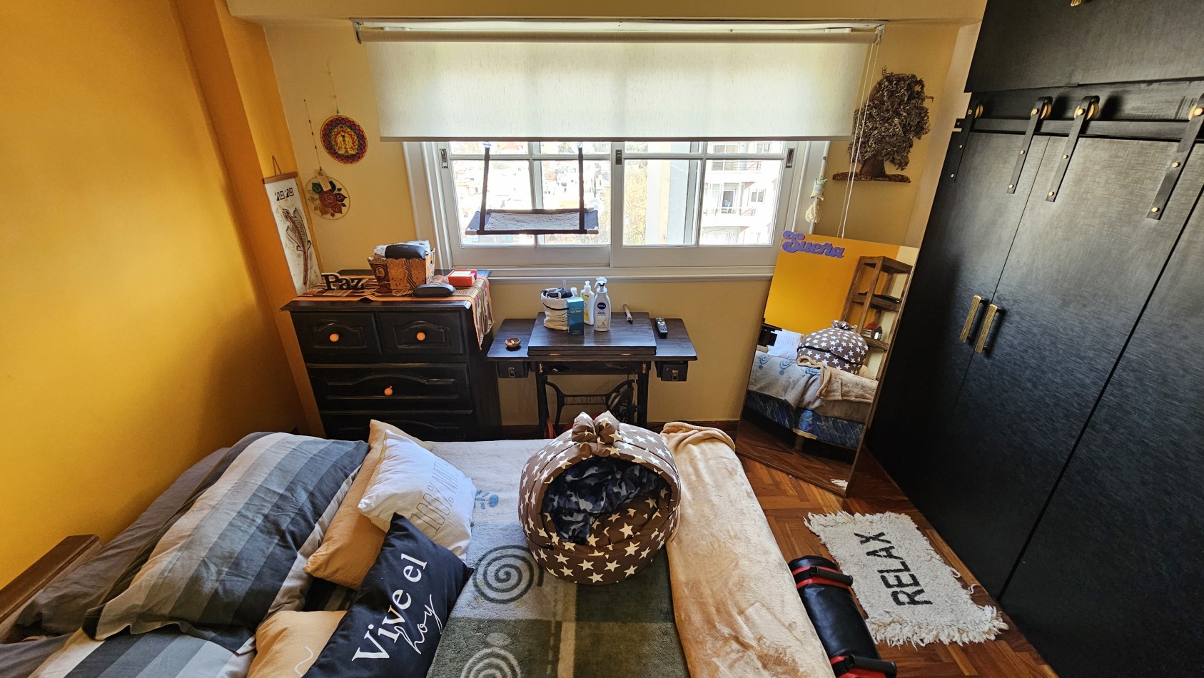 AMPLIO SEMIPISO DE 2 AMB. C/ COCHERA EN PISO ALTO EN VENTA - LAS PIEDRAS 1400 - LANUS ESTE