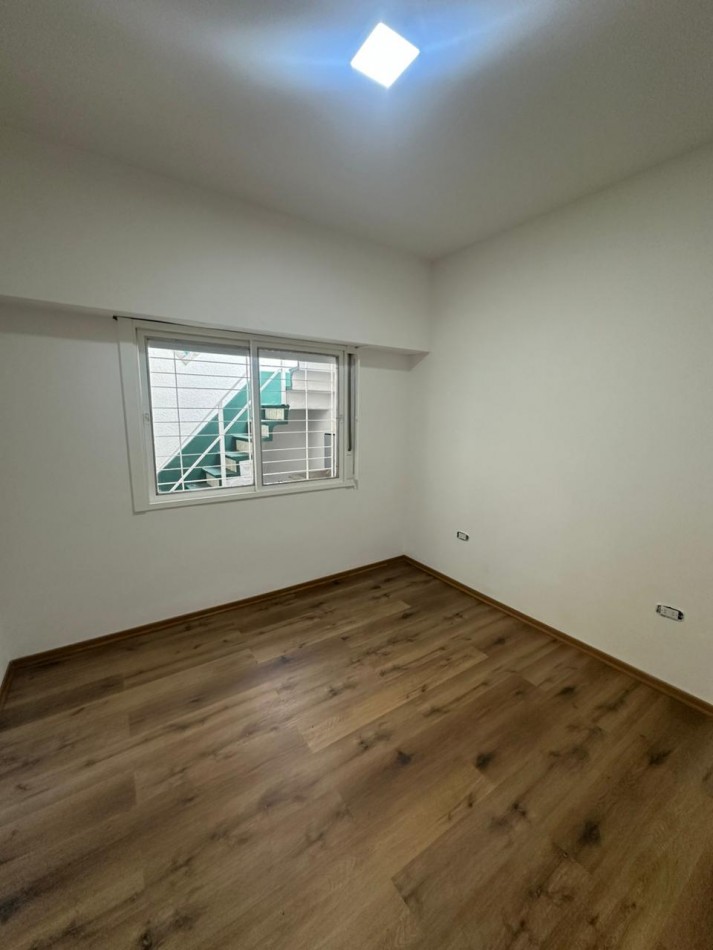 PH 3 AMBIENTES CON PATIO Y TERRAZA EN ALQUILER - BOLIVIA 2100 - LANUS OESTE