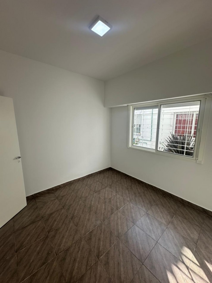 PH 3 AMBIENTES CON PATIO Y TERRAZA EN ALQUILER - BOLIVIA 2100 - LANUS OESTE