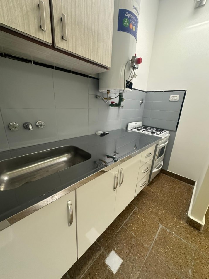 PH 3 AMBIENTES CON PATIO Y TERRAZA EN ALQUILER - BOLIVIA 2100 - LANUS OESTE
