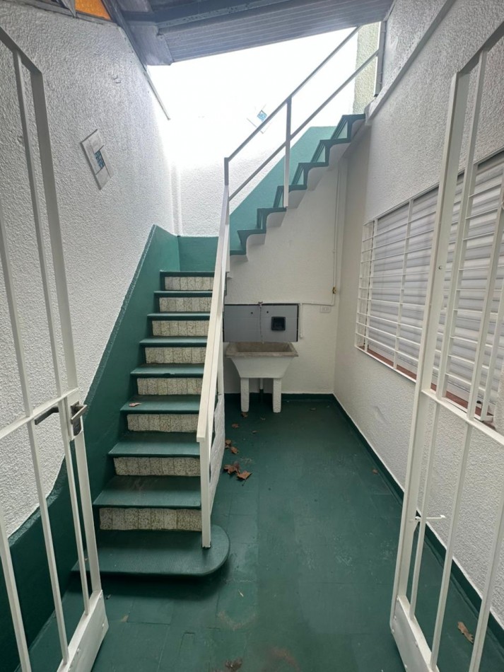 PH 3 AMBIENTES CON PATIO Y TERRAZA EN ALQUILER - BOLIVIA 2100 - LANUS OESTE