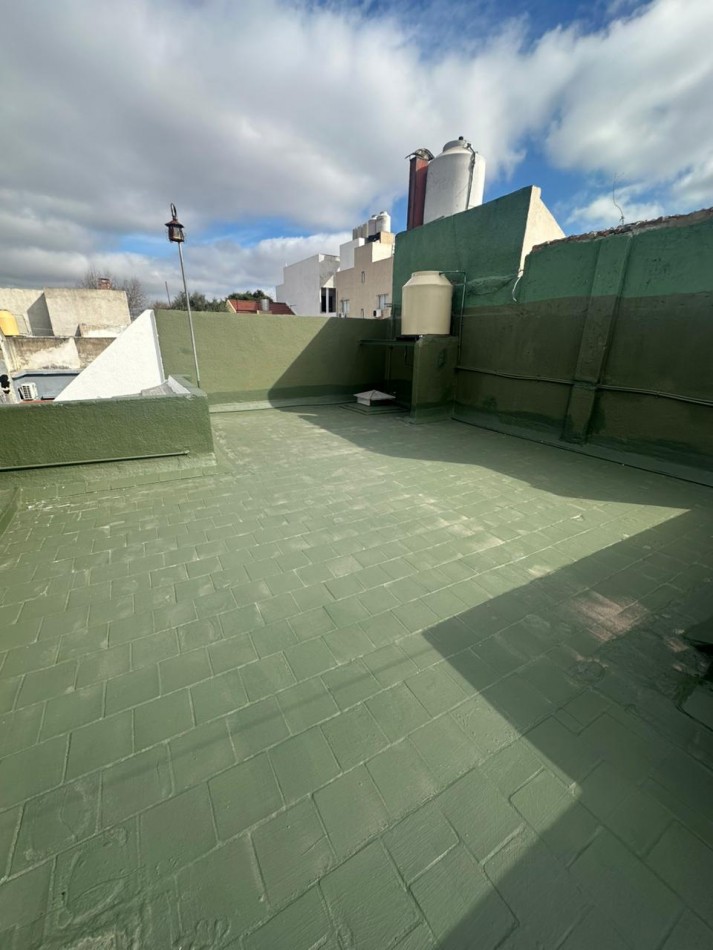 PH 3 AMBIENTES CON PATIO Y TERRAZA EN ALQUILER - BOLIVIA 2100 - LANUS OESTE