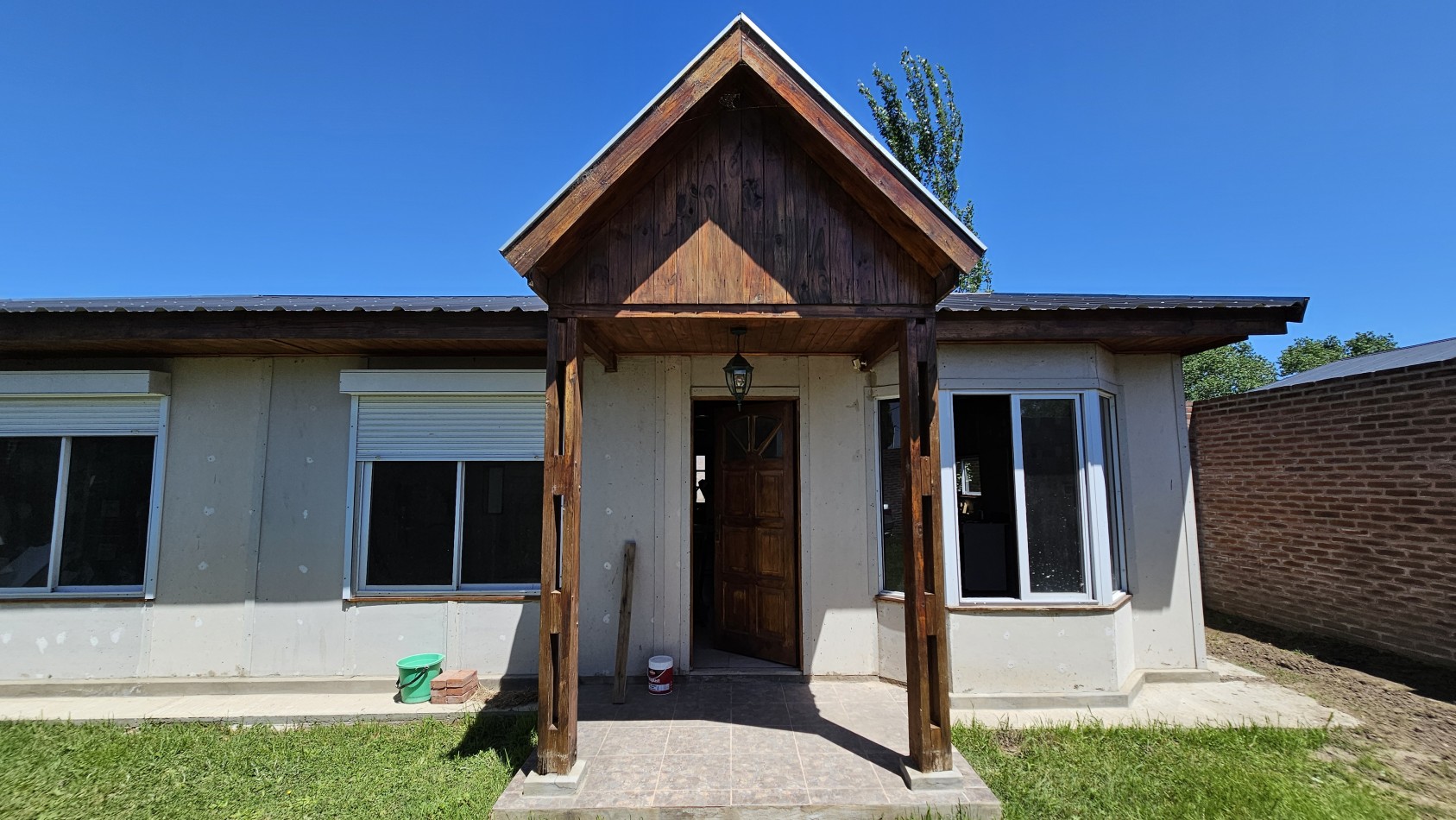 U$S 54.900 (Financiamos el 40% privado) - Casa de fin de semana - LAS FLORES a 190 km de Bs. As
