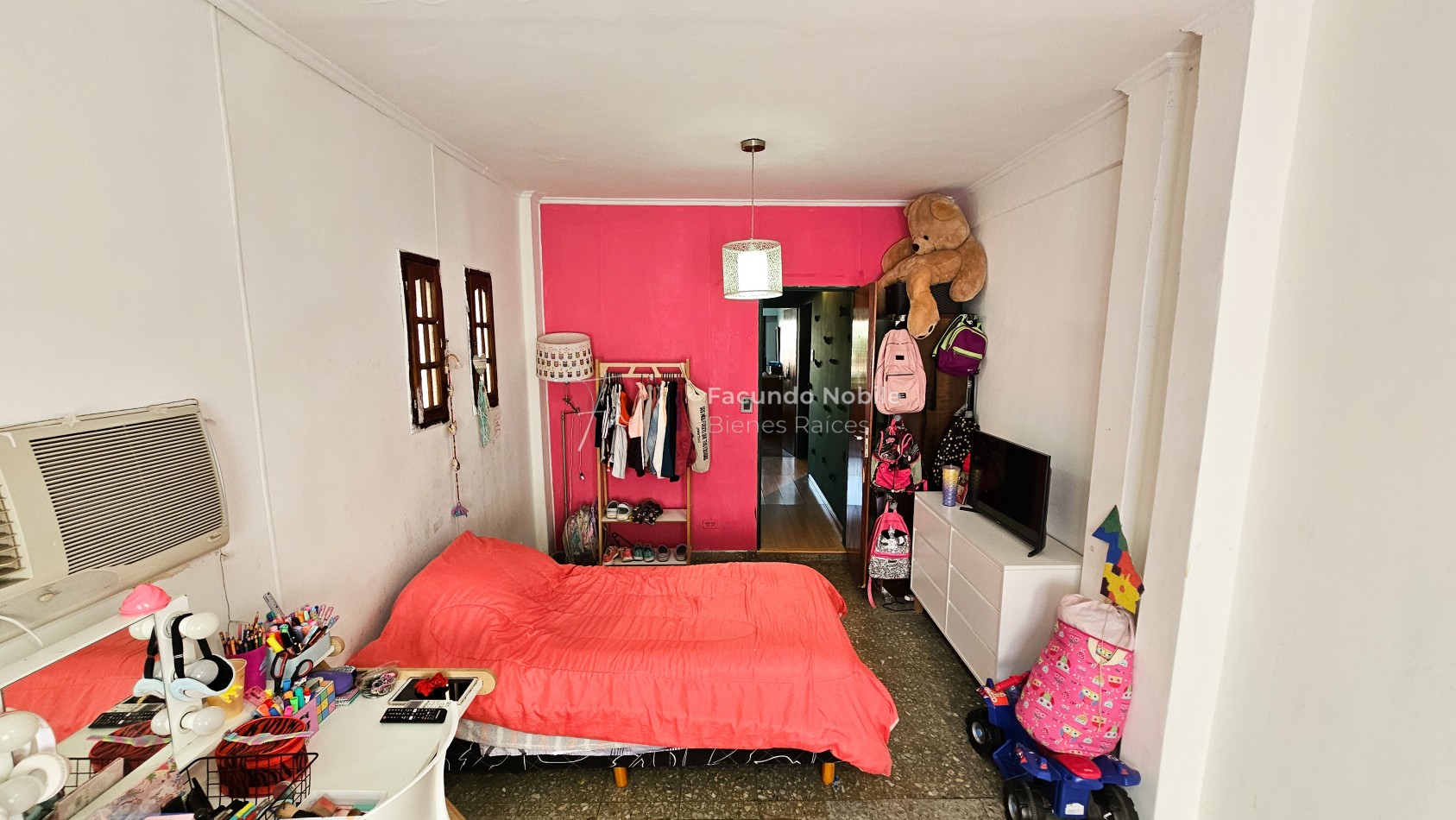 U$S 72.000 - APTO CREDITO - Dto. de 3 ambientes de 95 m2 patio y balcon