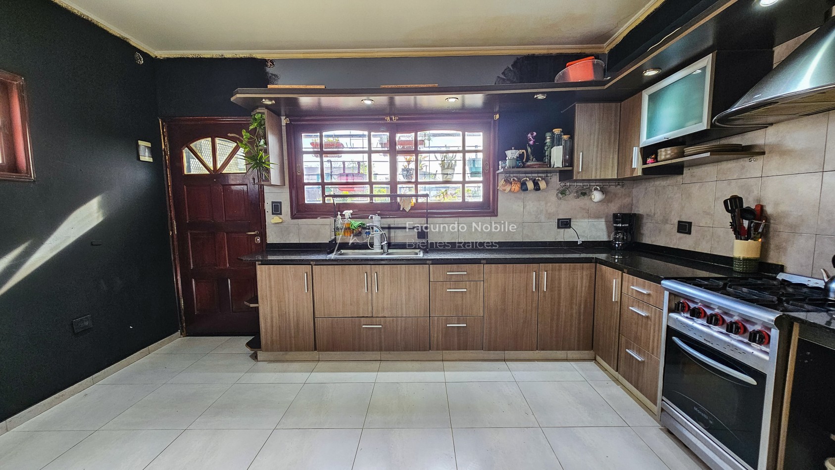 U$S 72.000 - APTO CREDITO - Dto. de 3 ambientes de 95 m2 patio y balcon