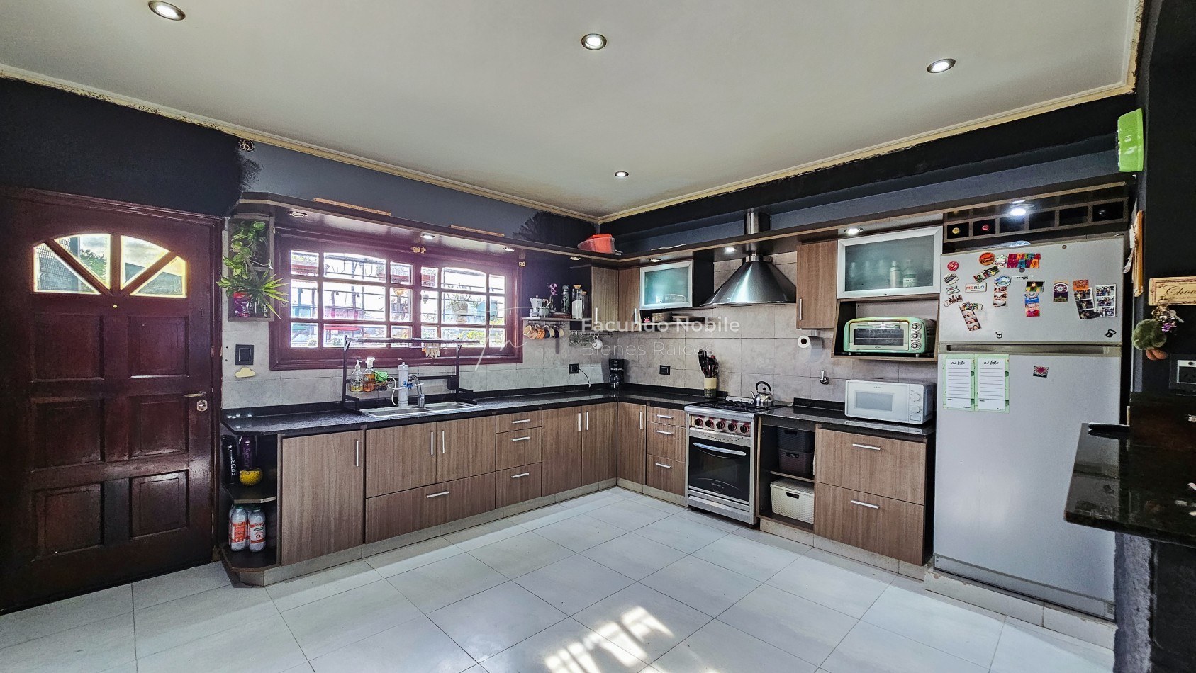 U$S 72.000 - APTO CREDITO - Dto. de 3 ambientes de 95 m2 patio y balcon