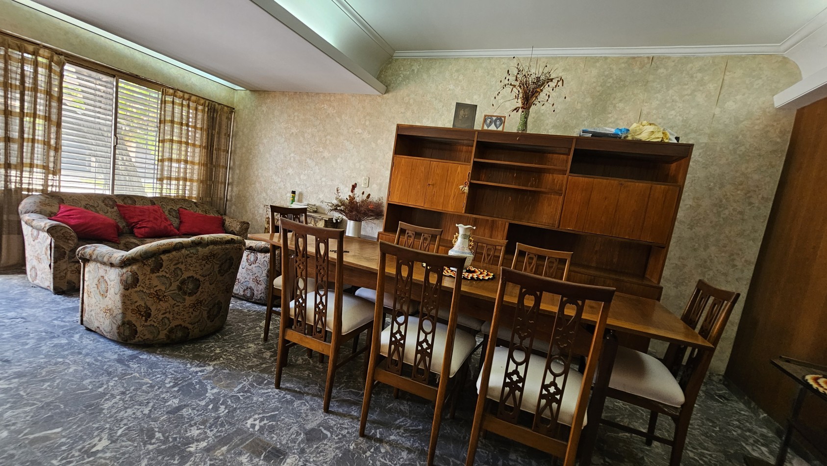 U$S 68.000 VENTA - Casa de 3 amb. (a reciclar) + DTO. en 1er piso. - Maradona (ex-Rio de Janeiro) al 1600