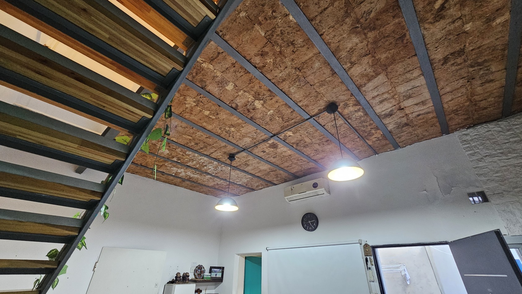 U$S 56.900 - VENTA PH de 3 amb. interno con patio, muy buen estado - NO ABONA EXPENSAS - Oportunidad!