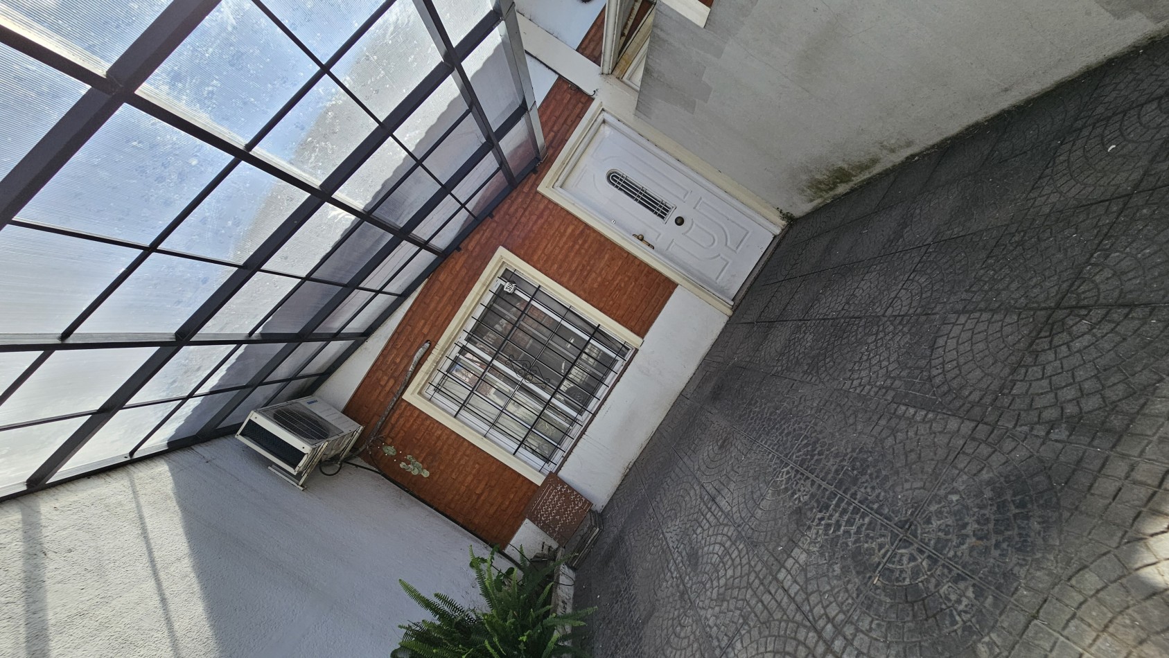 DUPLEX DE 3 AMB. CON COCHERA y PATIO - Padilla 300 - Gerli
