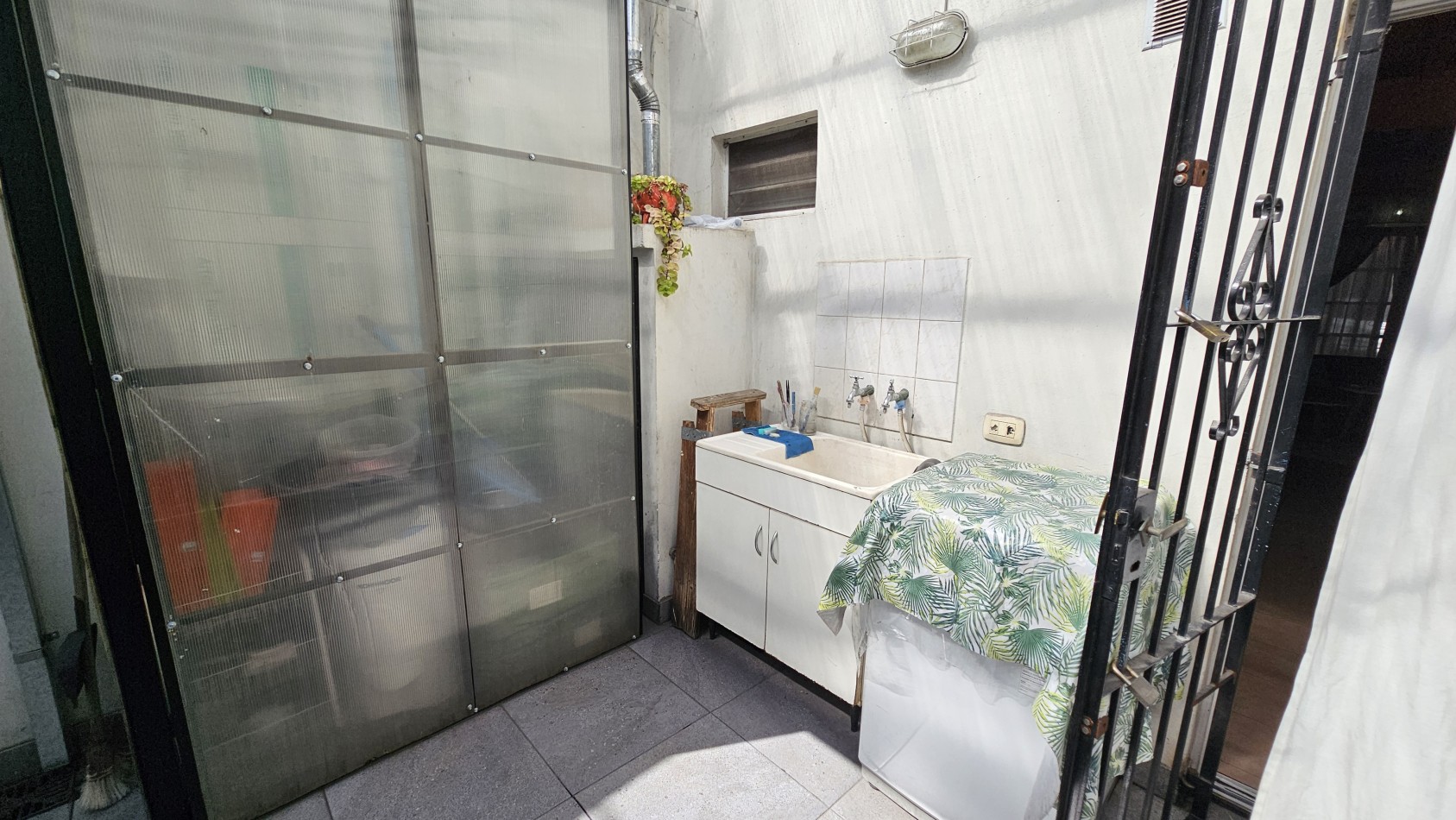 DUPLEX DE 3 AMB. CON COCHERA y PATIO - Padilla 300 - Gerli
