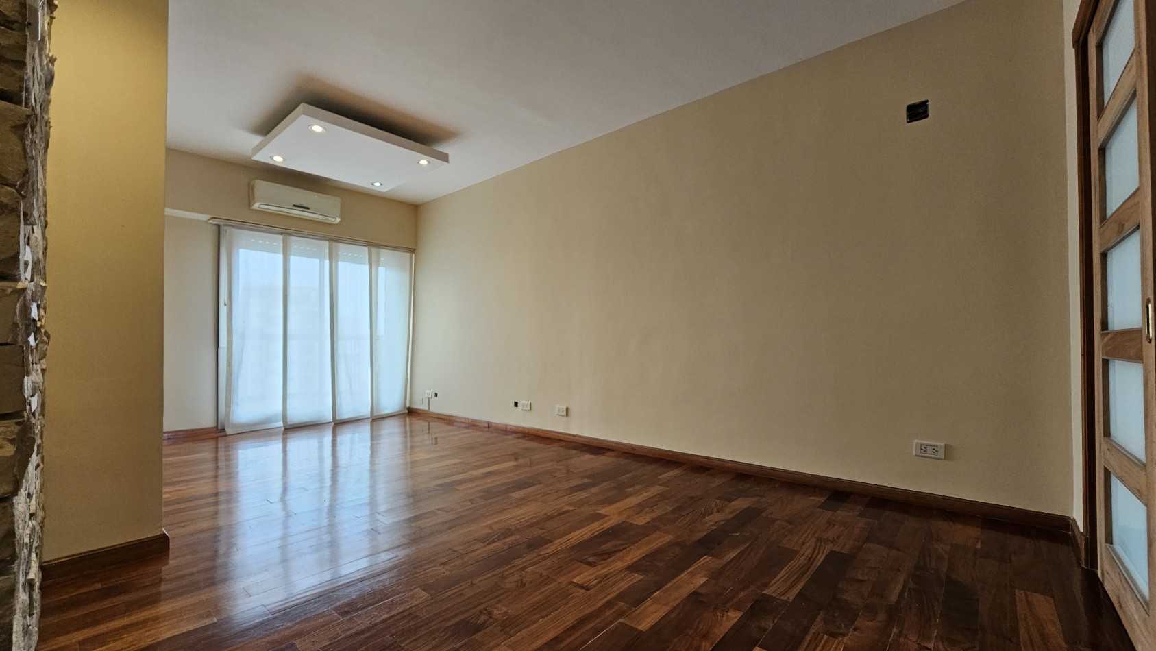 *U$S 137.000* Dpto 3 amb. C/balcon en venta - M. Brin 2800 - LANUS CENTRO