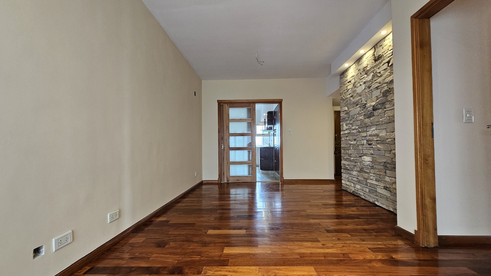 *U$S 137.000* Dpto 3 amb. C/balcon en venta - M. Brin 2800 - LANUS CENTRO