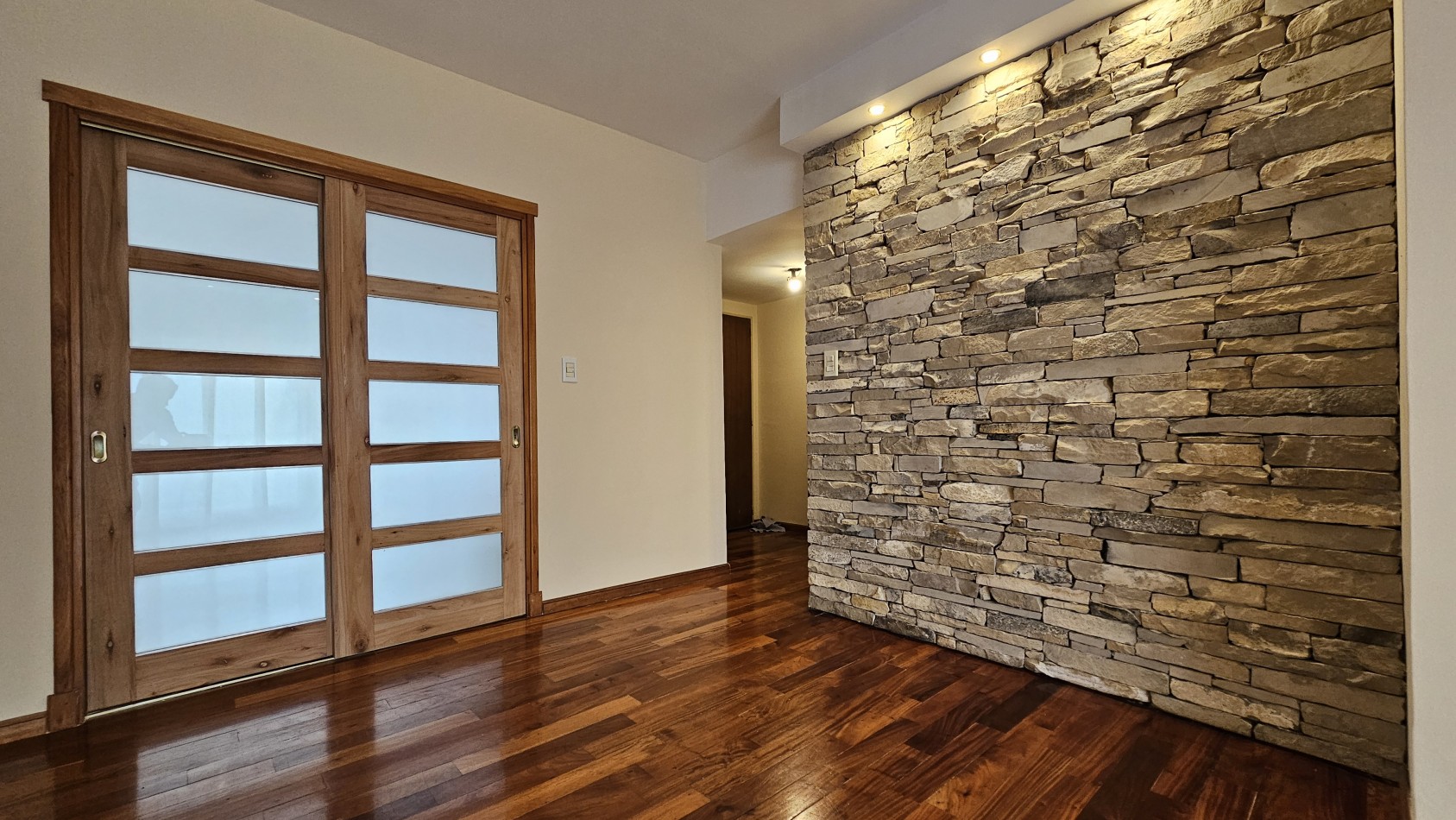 *U$S 137.000* Dpto 3 amb. C/balcon en venta - M. Brin 2800 - LANUS CENTRO