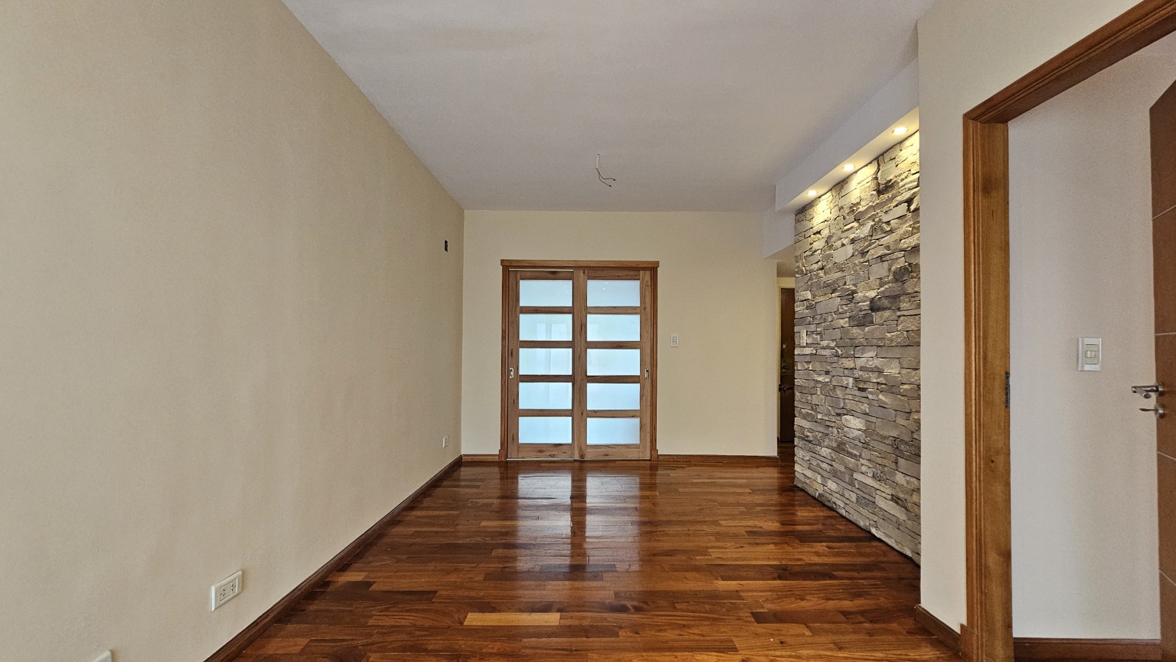 *U$S 137.000* Dpto 3 amb. C/balcon en venta - M. Brin 2800 - LANUS CENTRO