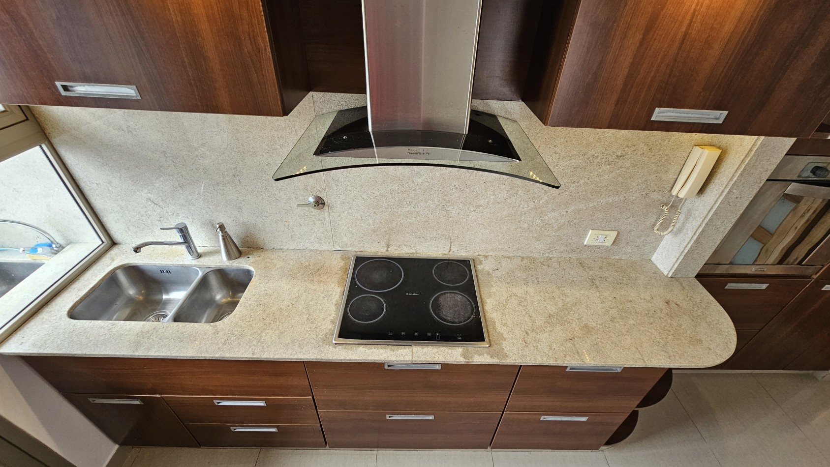 *U$S 137.000* Dpto 3 amb. C/balcon en venta - M. Brin 2800 - LANUS CENTRO