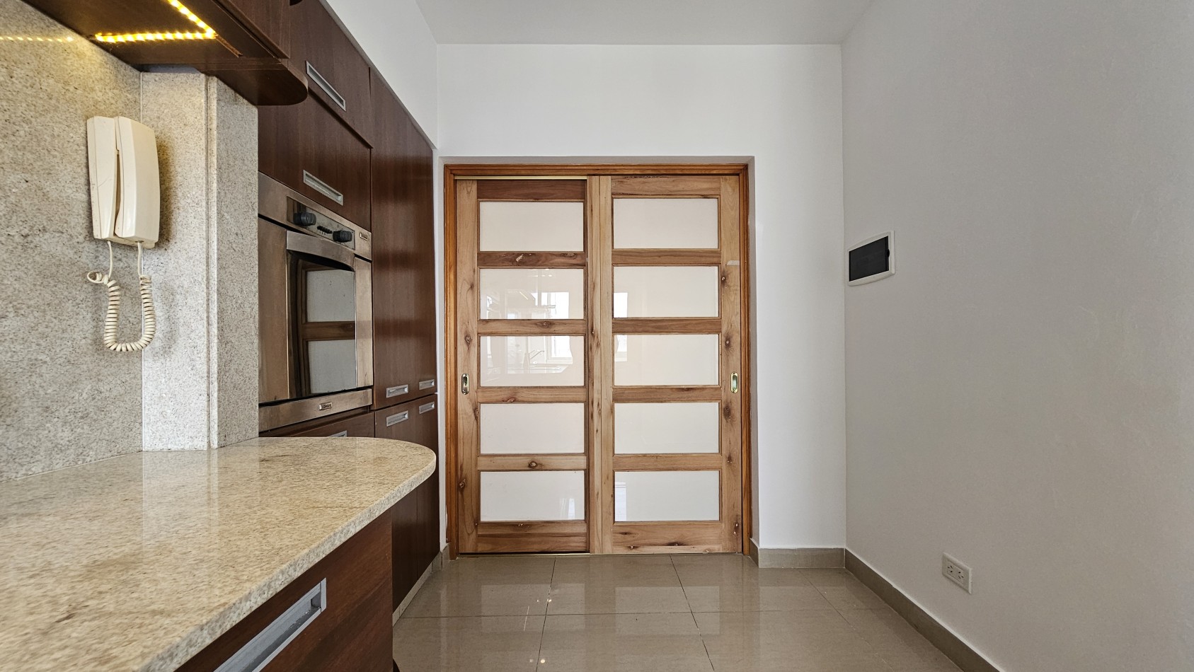 *U$S 137.000* Dpto 3 amb. C/balcon en venta - M. Brin 2800 - LANUS CENTRO