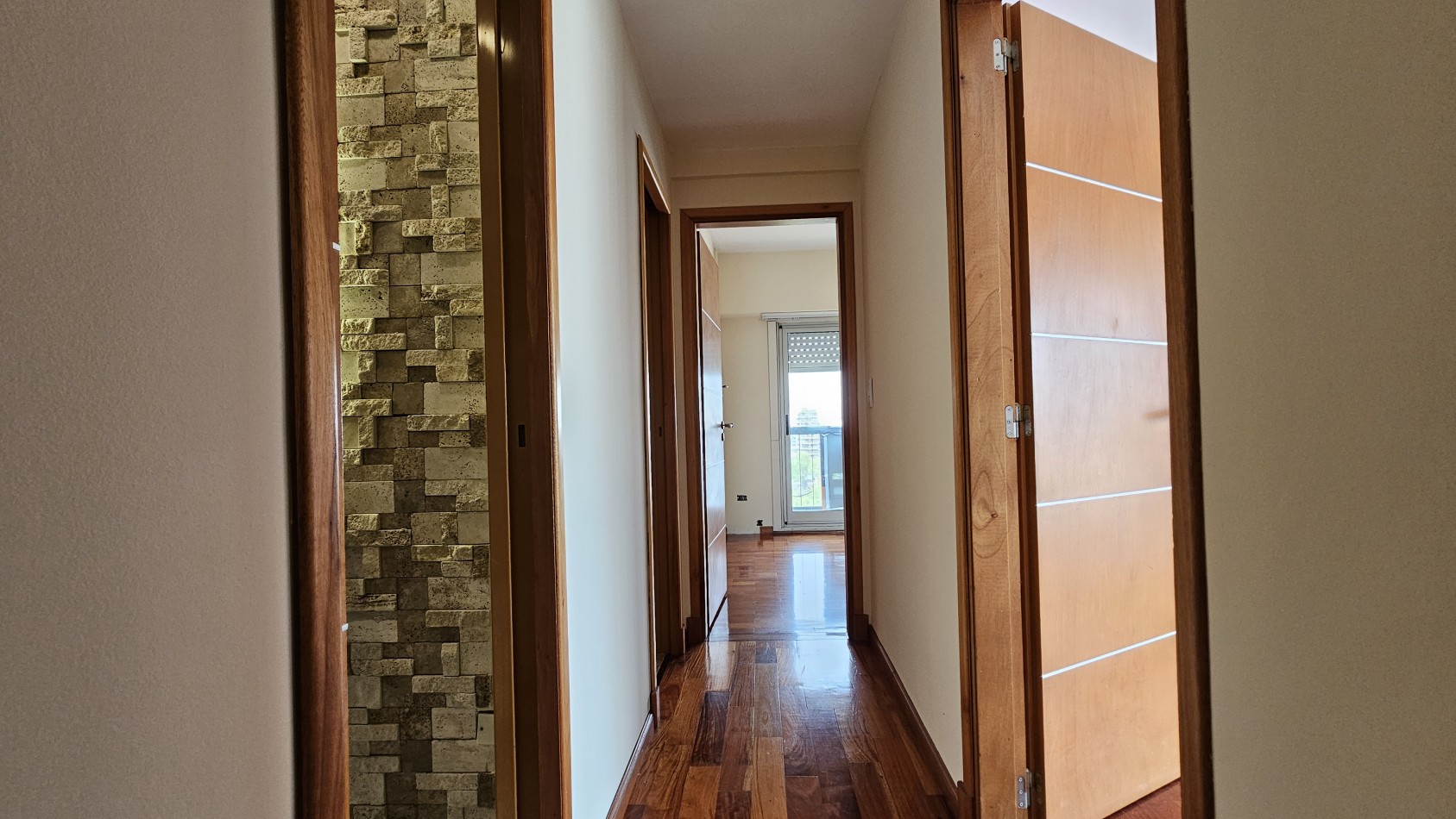 *U$S 137.000* Dpto 3 amb. C/balcon en venta - M. Brin 2800 - LANUS CENTRO