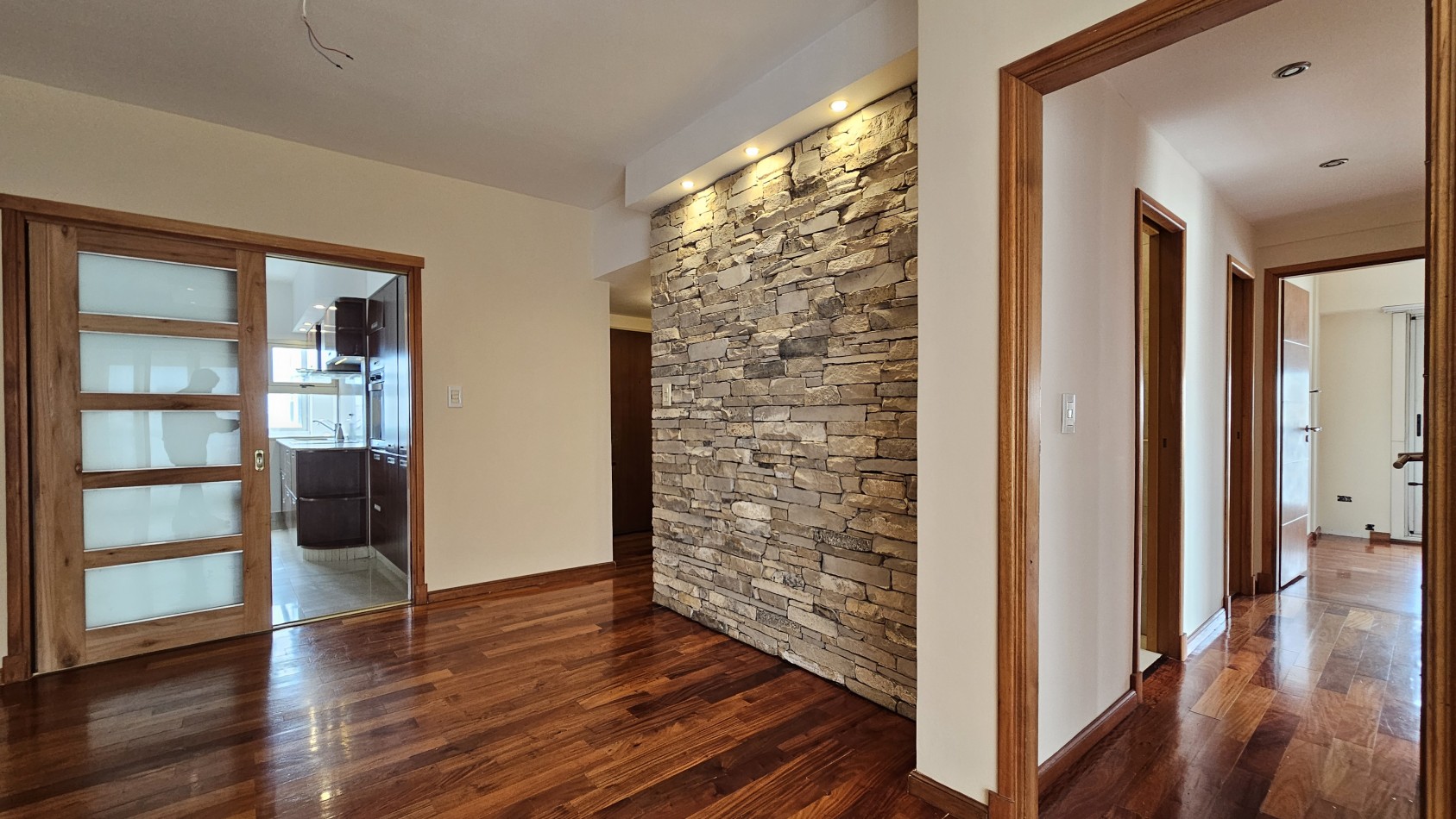 *U$S 137.000* Dpto 3 amb. C/balcon en venta - M. Brin 2800 - LANUS CENTRO