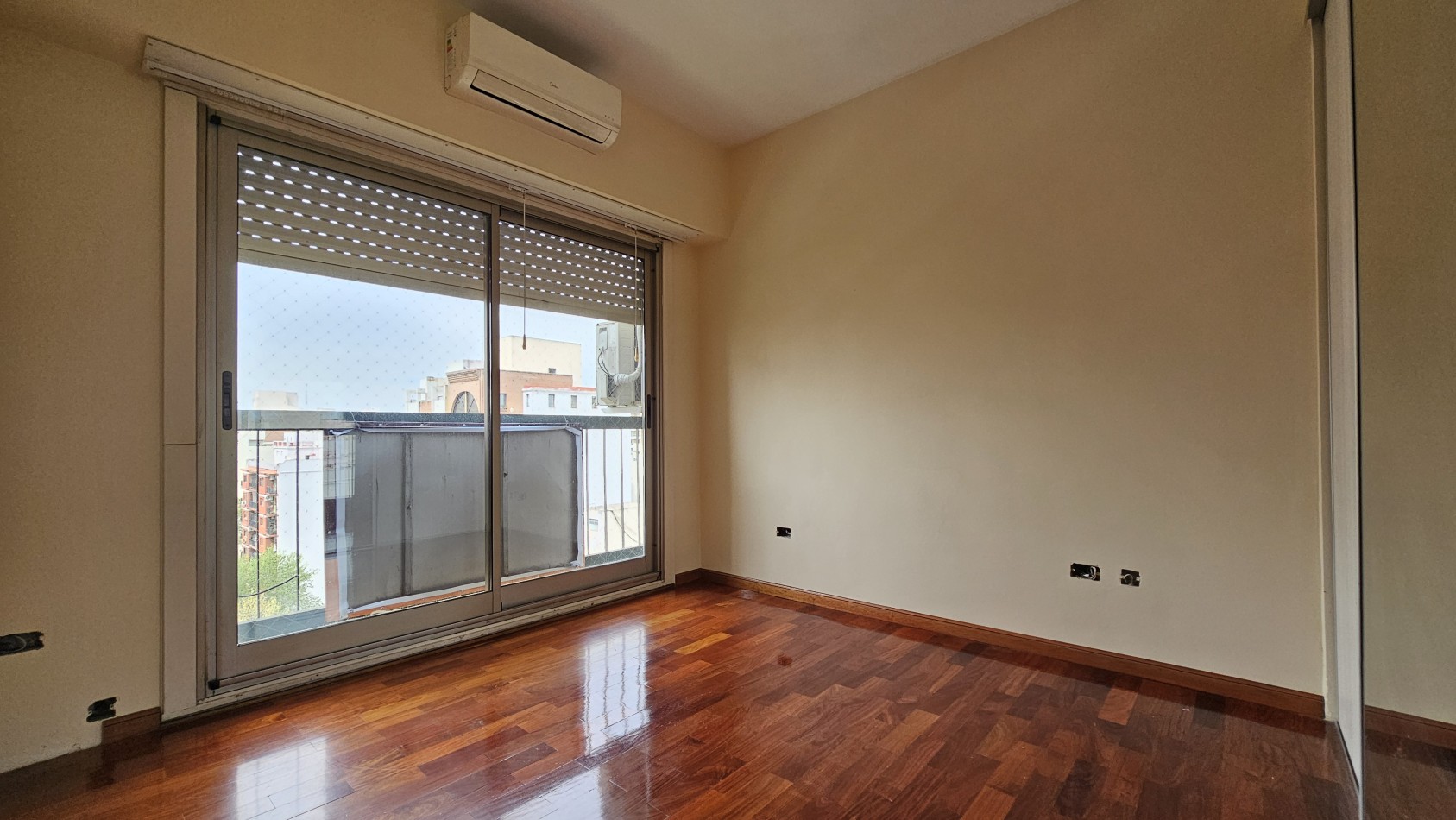 *U$S 137.000* Dpto 3 amb. C/balcon en venta - M. Brin 2800 - LANUS CENTRO
