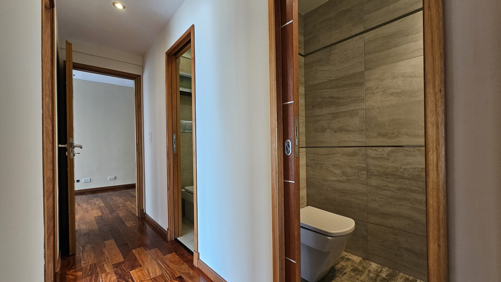 *U$S 137.000* Dpto 3 amb. C/balcon en venta - M. Brin 2800 - LANUS CENTRO
