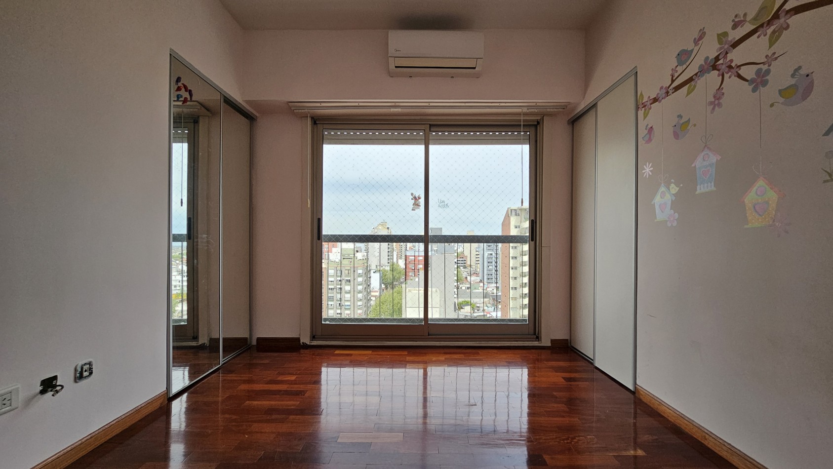 *U$S 137.000* Dpto 3 amb. C/balcon en venta - M. Brin 2800 - LANUS CENTRO