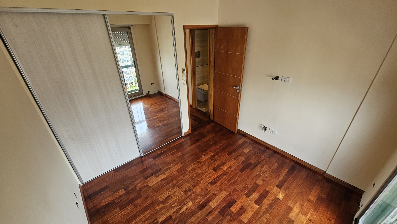 *U$S 137.000* Dpto 3 amb. C/balcon en venta - M. Brin 2800 - LANUS CENTRO