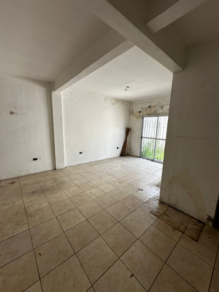 1100 m2 CUBIERTOS IMPECABLE GALPON EN ALQUILER S/LOTE DE 2200 m2 - EXCELENTE ZONA INDUSTRIAL - Cerrito al 1400 - Ituzaingo