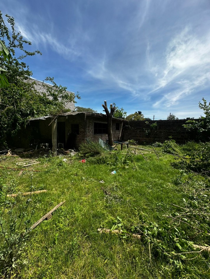 1100 m2 CUBIERTOS IMPECABLE GALPON EN ALQUILER S/LOTE DE 2200 m2 - EXCELENTE ZONA INDUSTRIAL - Cerrito al 1400 - Ituzaingo