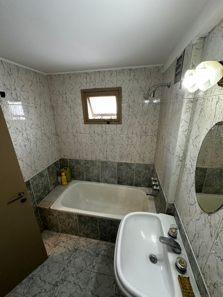 AMPLIO MONOAMBIENTE LATERAL EN ALQUILER A METROS DE LA ESTACION  - ALEM 1300 - BANFIELD