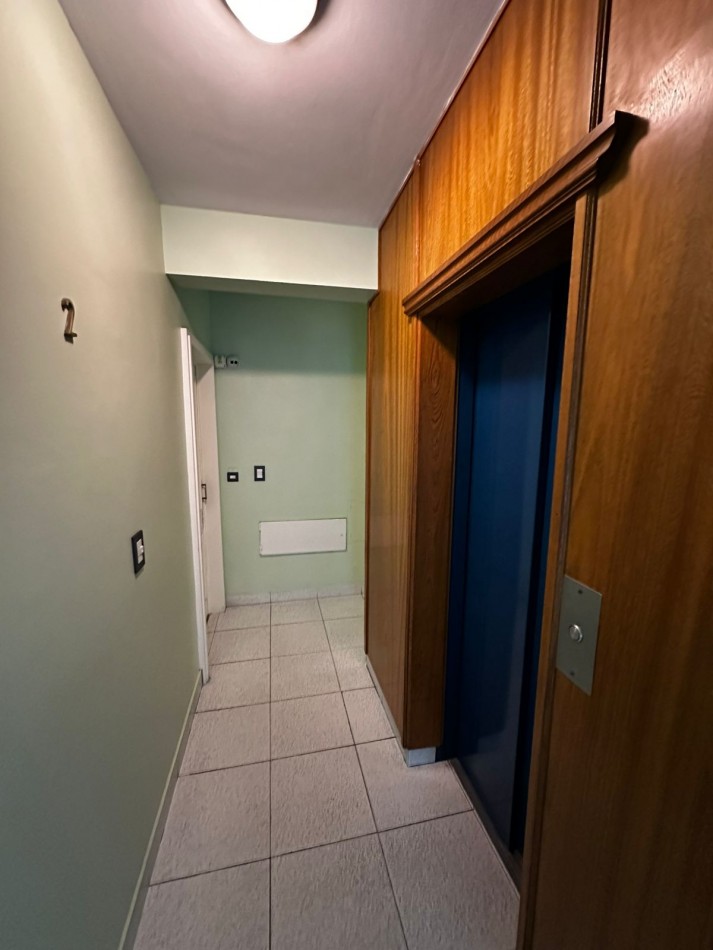 AMPLIO MONOAMBIENTE LATERAL EN ALQUILER A METROS DE LA ESTACION  - ALEM 1300 - BANFIELD