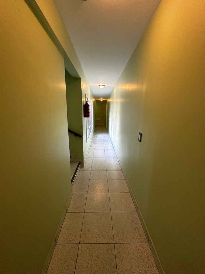 AMPLIO MONOAMBIENTE LATERAL EN ALQUILER A METROS DE LA ESTACION  - ALEM 1300 - BANFIELD