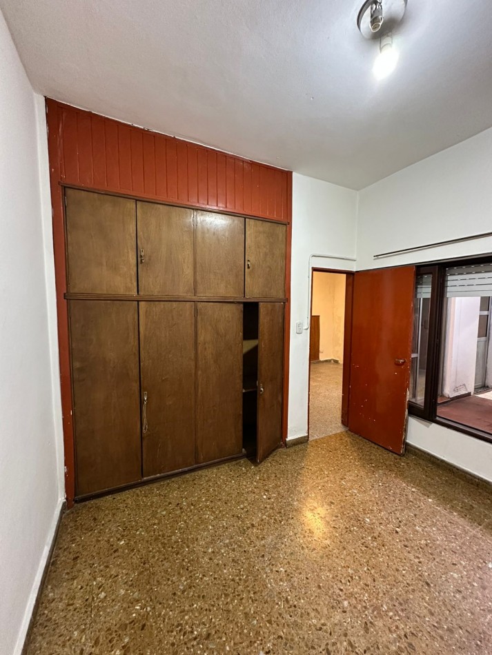 CASA 4 AMBIENTES CON PATIO Y TERRAZA - ROMA y GRANADEROS - LANUS ESTE